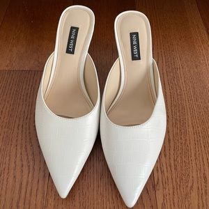Nine West croc effect white bridal mules size 7